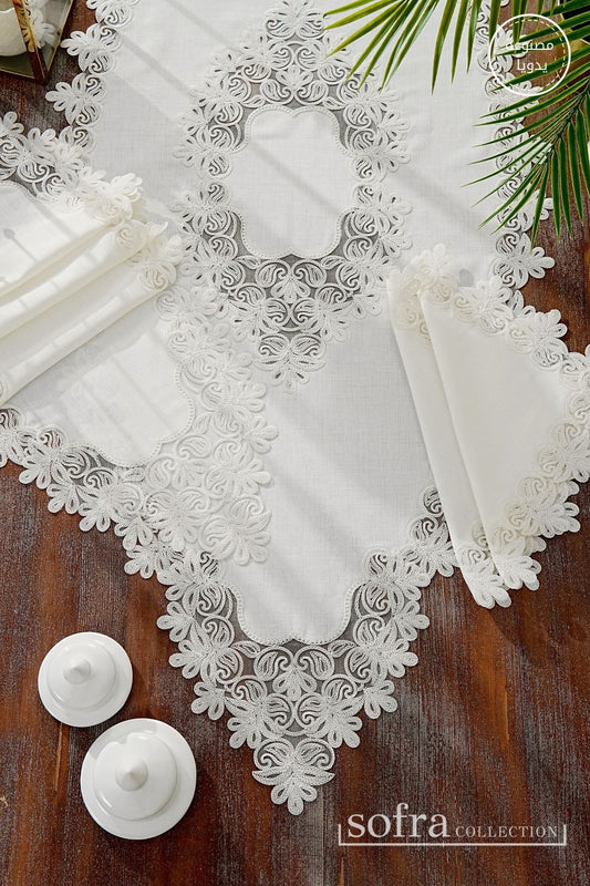 طقم مفارش صالون  ٥ قطع مزين بدانتيل اوف وايت – موديل لافندر - قماش كتان فاخر مقاوم للبقع