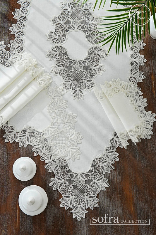 طقم مفارش صالون  ٥ قطع مزين بدانتيل اوف وايت – موديل فوليا - قماش كتان فاخر مقاوم للبقع