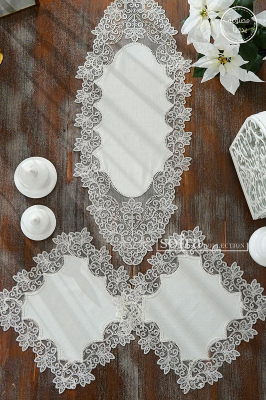 طقم مفارش ٣ قطع مزين بدانتيل اوف وايت – موديل اتشاليا - قماش كتان فاخر مقاوم للبقع