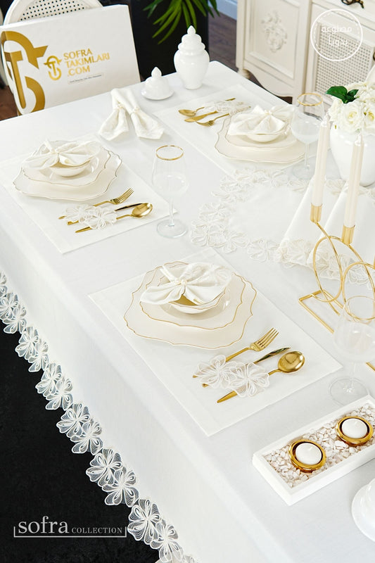طقم مفارش سفرة كامل مزين بدانتيل ذهبى وأوف وايت - موديل اوركيد  – ٣٨ قطعة – ١٢ شخص - قماش كتان مقاوم للبقع