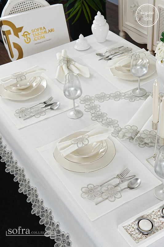 طقم مفارش سفرة مزين بدانتيل فضى - موديل فونيا – شامل المناديل - ٣٨ قطعة – ١٢ شخص - قماش كتان مقاوم للبقع