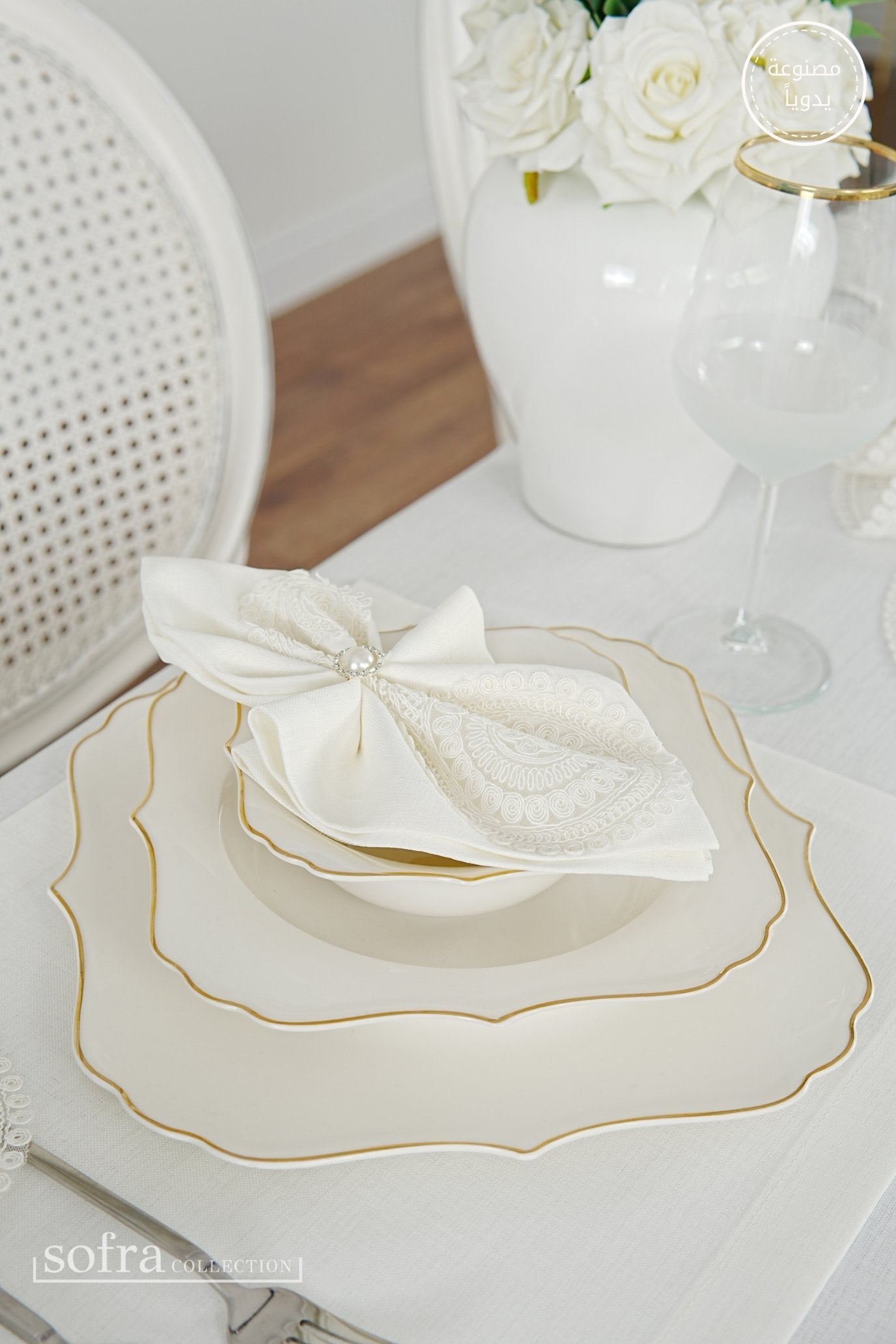 طقم مفارش سفرة كامل مزين بدانتيل اوف وايت - موديل سالكم  – ٣٨ قطعة – ١٢ شخص - قماش كتان مقاوم للبقع